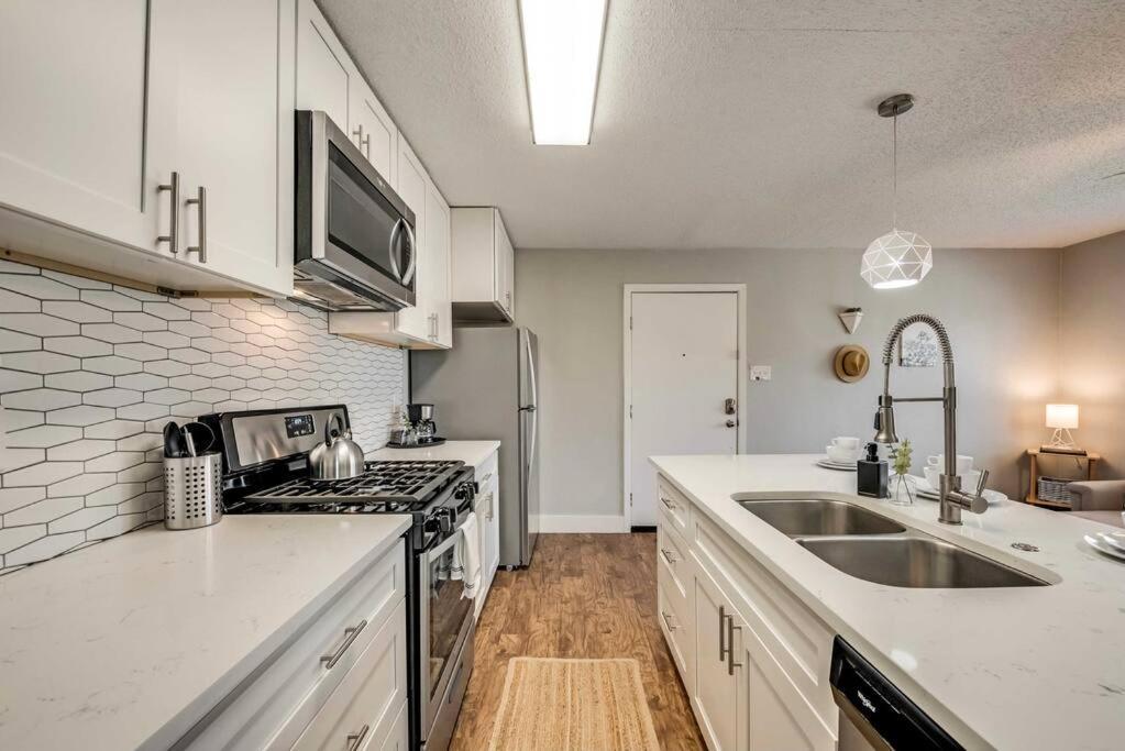 Heart Of Dallas Flat Close To Baylor Hospital Exterior photo