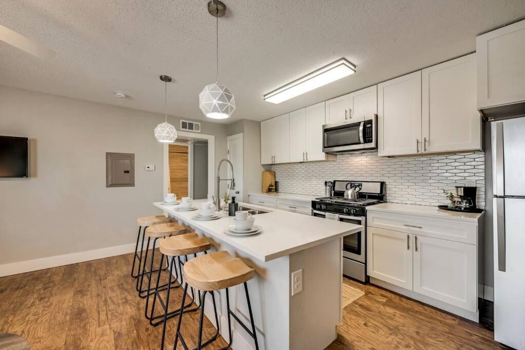 Heart Of Dallas Flat Close To Baylor Hospital Exterior photo